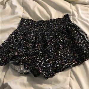 Sinch waist flowy floral garage shorts